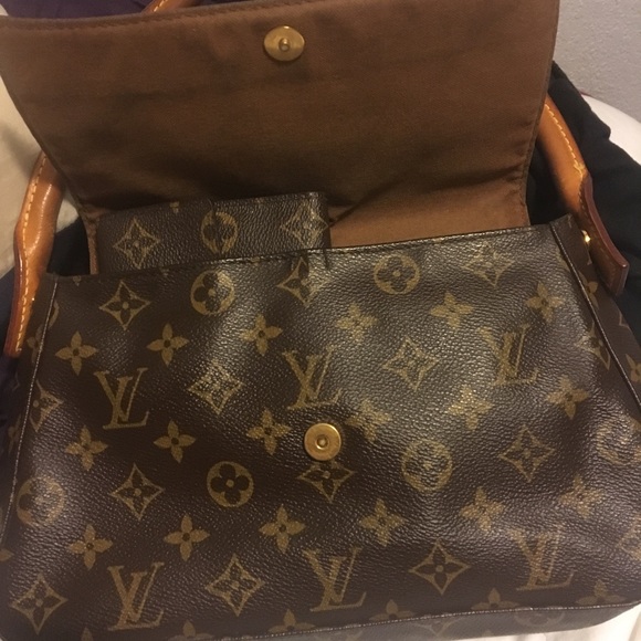 Purse - Picture 2 of 8